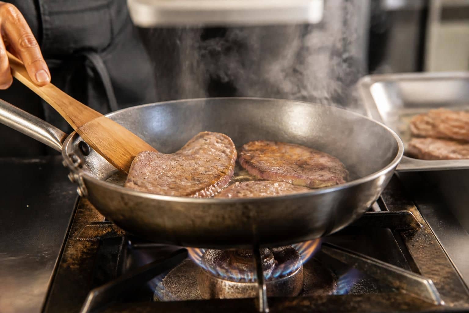 découvrez comment un aller-retour rapide peut réduire le temps de cuisson du foie de veau pour une texture parfaite et une saveur optimale.